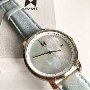 MVMT Gold and Pearl Watch + 2 Pairs Leather Straps